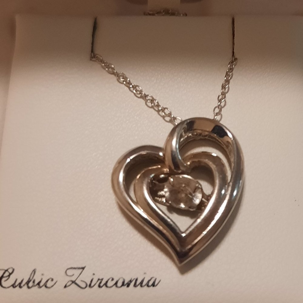 Sterling Silver CZ floating heart Pendant necklace 18'